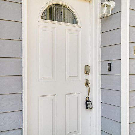 Airy Biloxi Condo With Patio Walk To Beach! Bagian luar foto