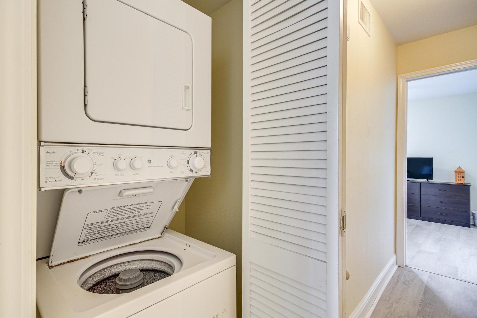 Airy Biloxi Condo With Patio Walk To Beach! Bagian luar foto