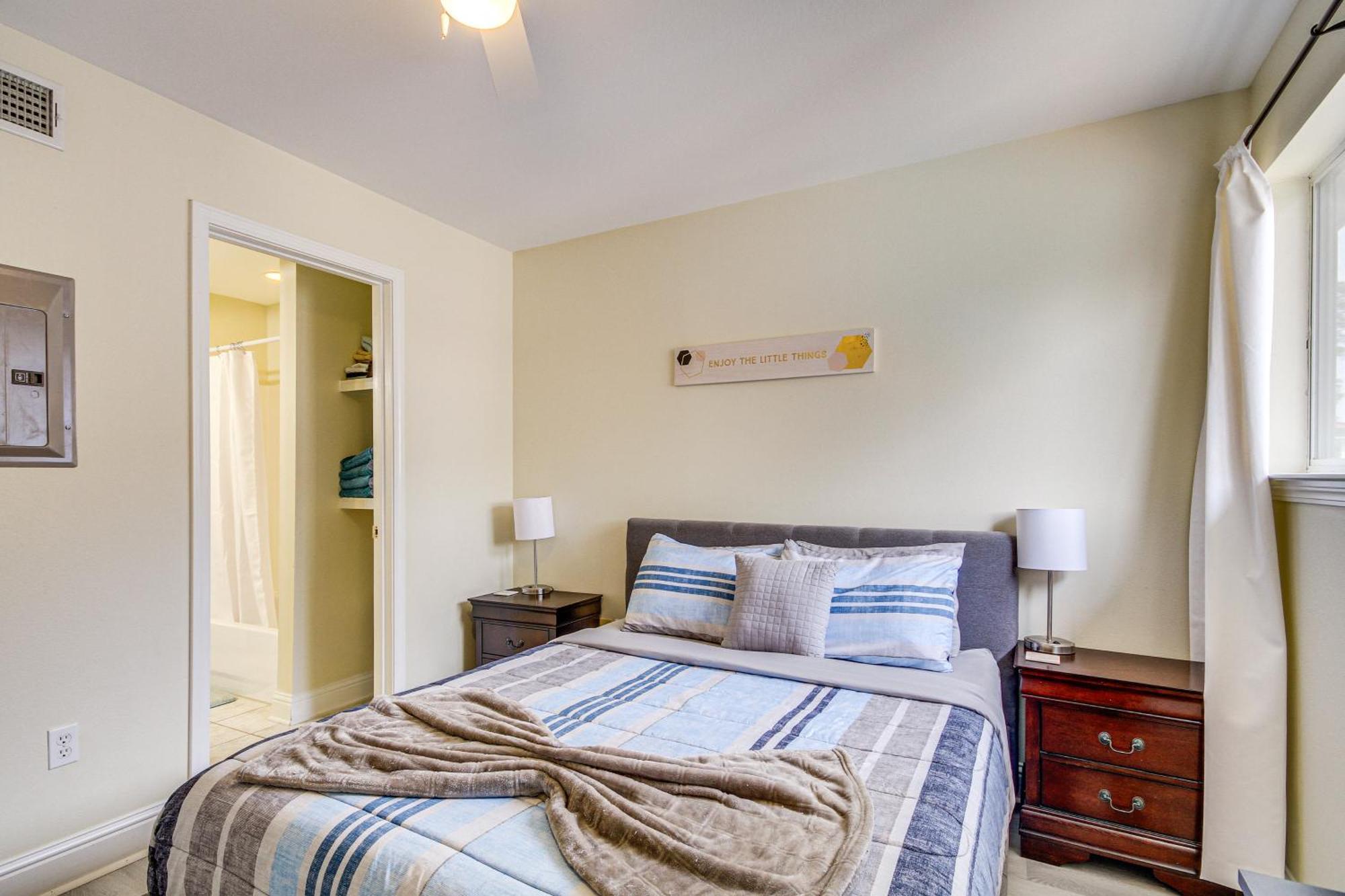 Airy Biloxi Condo With Patio Walk To Beach! Bagian luar foto